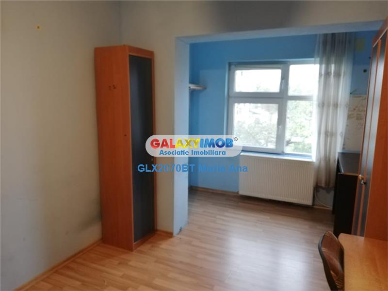Apartament 3 camere, etaj 3, zona Bucovina!