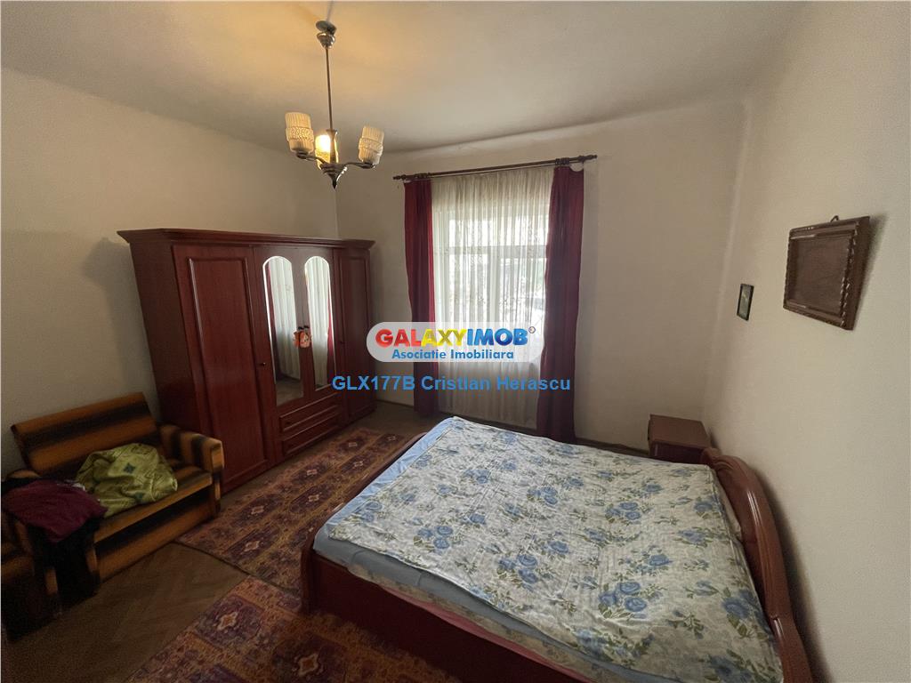 Chitila Apartament In Vila 3 camere + curte 50 mp