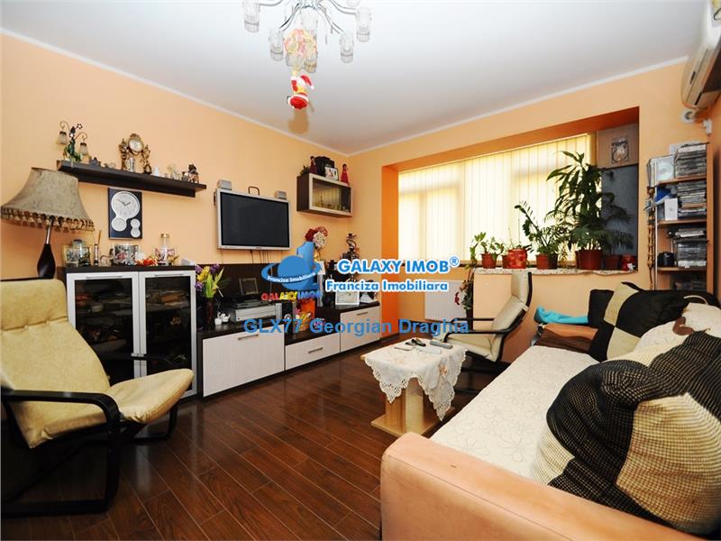 Vanzare apartament 3 camere Drumul Taberei Moghioros - Favorit