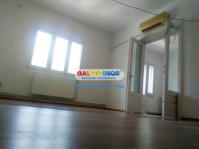Casa renovata ideala sediu firma Calea Grivitei / Metrou Basarab