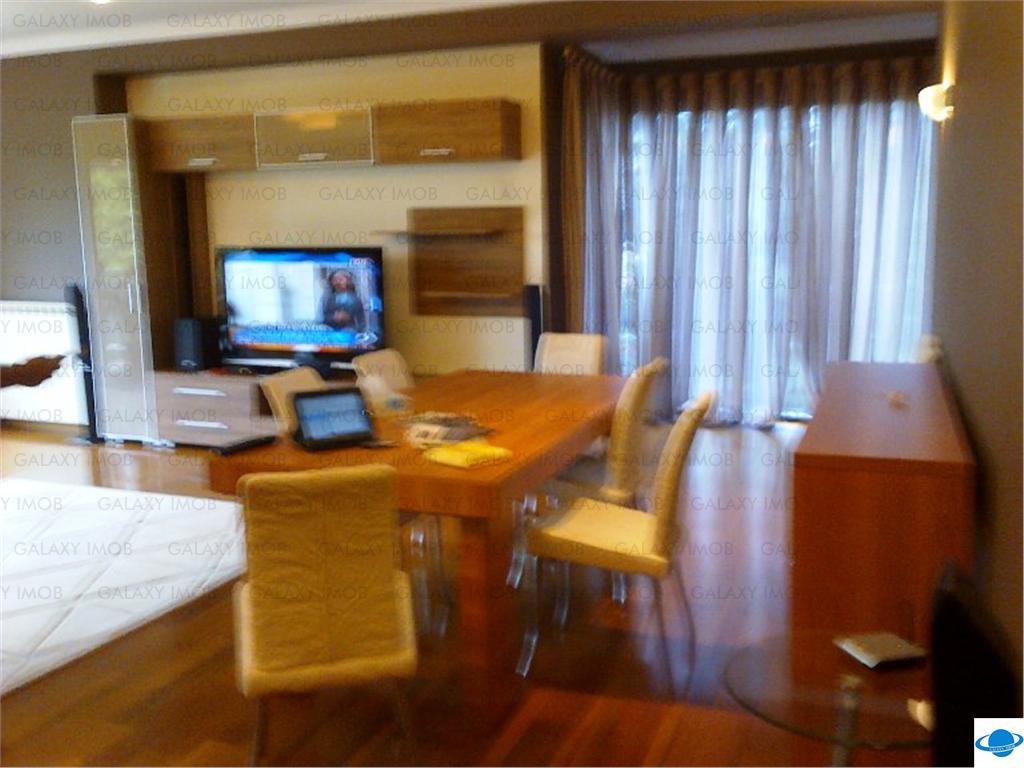 Inchiriere apartament 3 camere mobilat lux ,1500 euro+tva,Primaverii
