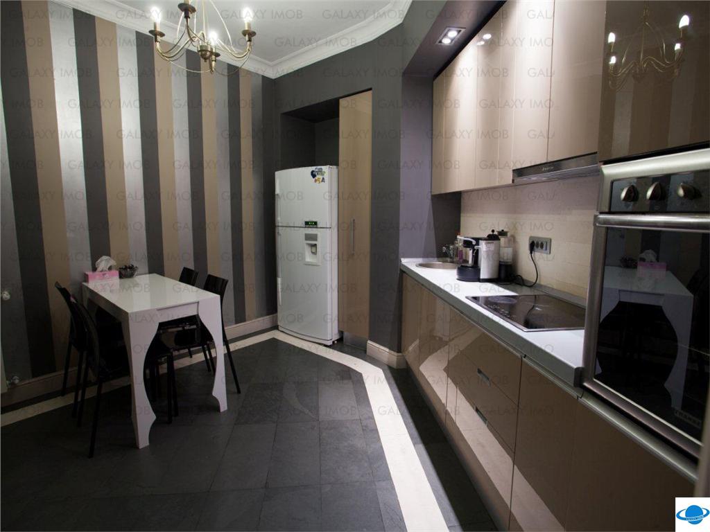 Vanzare apartament  lux 4 camere Primaverii Televiziune