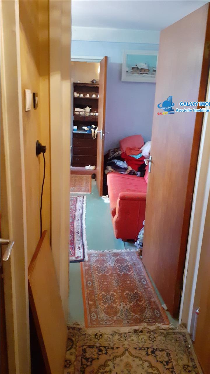 Vanzare apartament 2 camere Militari / Gorjului cu bun potential