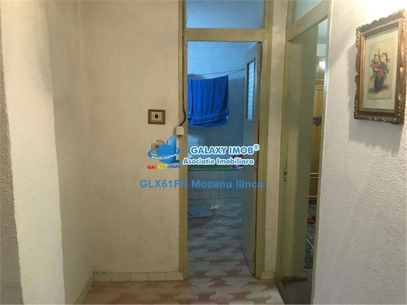 Inchiriere apartament 3 camere, in Ploiesti, zona Marasesti