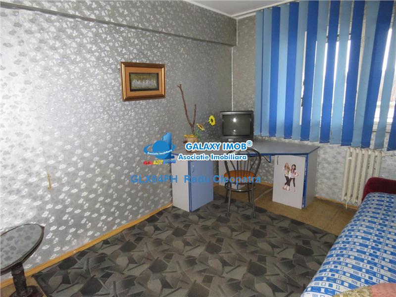 Inchiriere apartament 4 camere, Ploiesti, zona Bariera Bucov