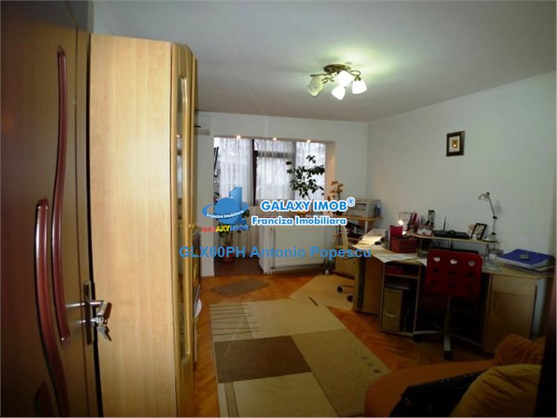 Vanzare apartament 2 camere, in Ploiesti, zona centrala, decomandat.