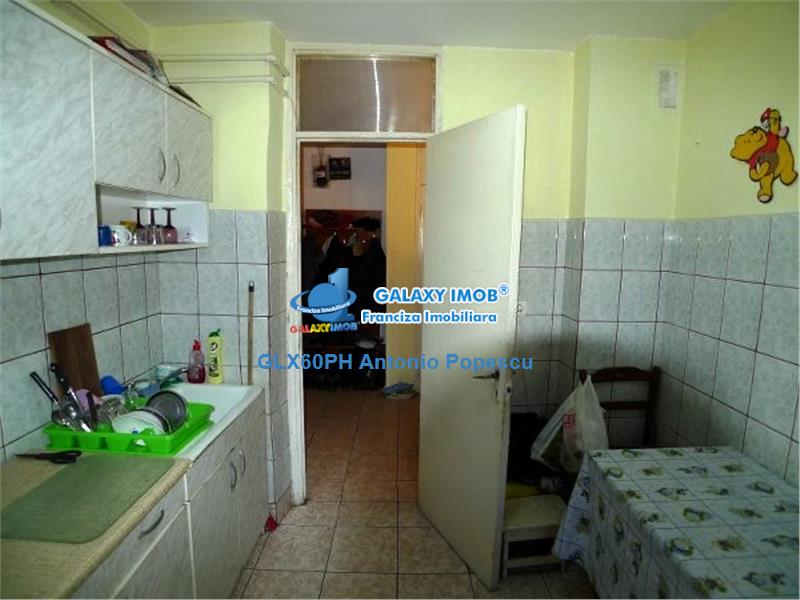 Vanzare apartament 3 camere, in Ploiesti, zona 9 mai, confort 1.
