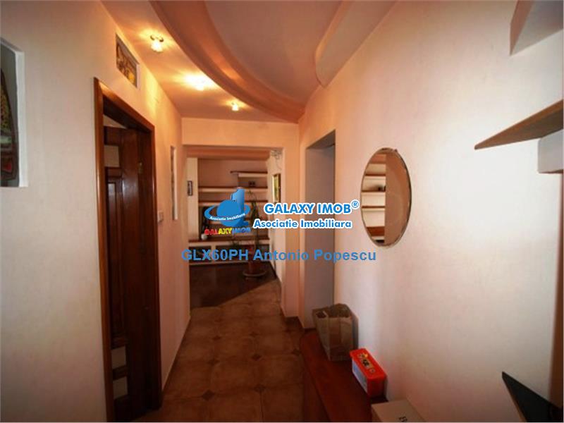 Vanzare apartament 3 camere, in Ploiesti, zona ultracentrala