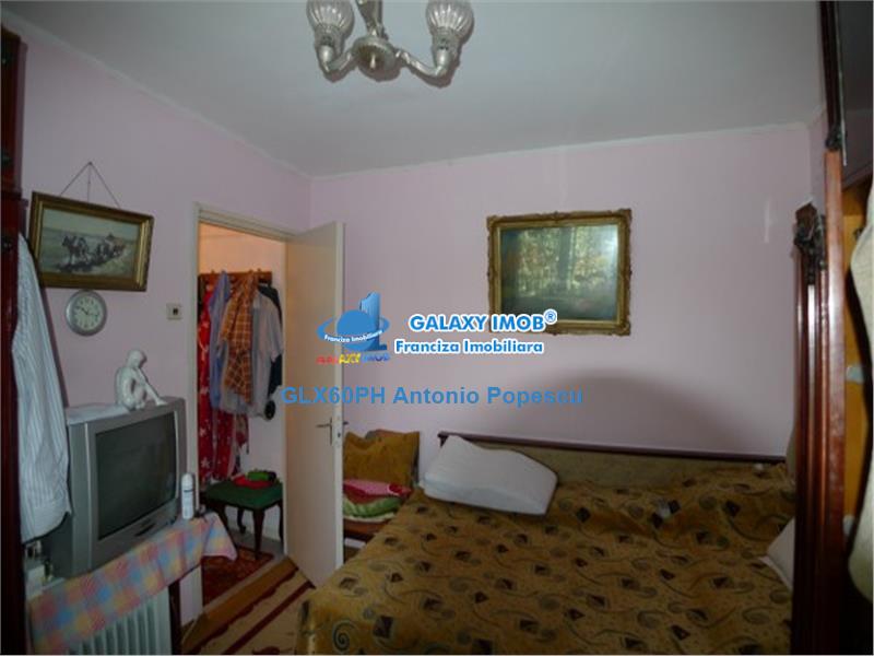 Vanzare apartament 3 camere, in Ploiesti, zona Vest, decomandat.