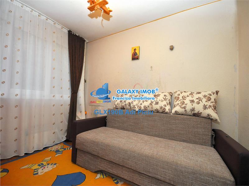 Vanzare apartament cu 3 camere P-ta Sudului - Nitu Vasile