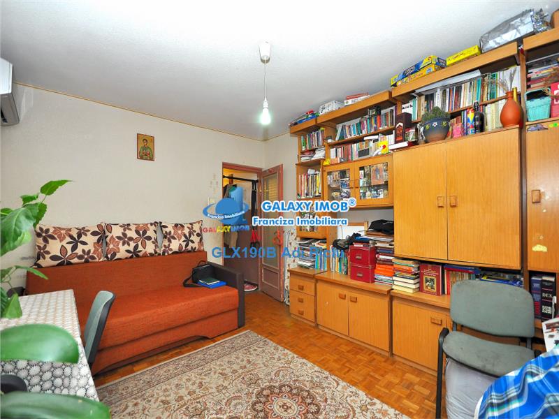 Vanzare apartament cu 3 camere P-ta Sudului - Nitu Vasile