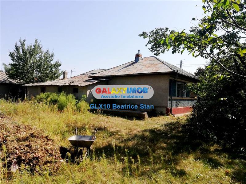 Vanzare casa batraneasca cu teren 3615 mp in comuna Dor Marunt