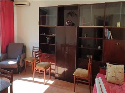 Apartament decomandat 3 camere -Berceni- str. Almasu Mic