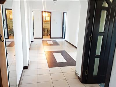 Vanzare apartament 4 camere ultracentral targoviste