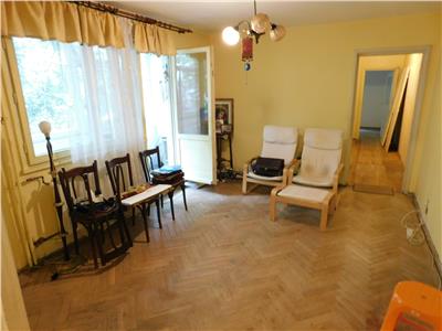 Apartament 3 camere - etaj 1/4 - str Odobesti - Parc Titan