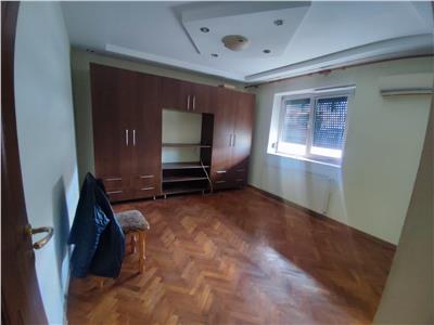 Vanzare apartament 2 camere decomandat confort 2 micro 8