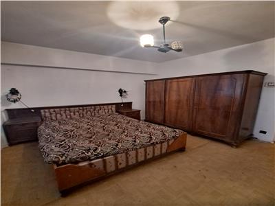 Apartament 4 camere decomandat Ghencea capatul lui 41