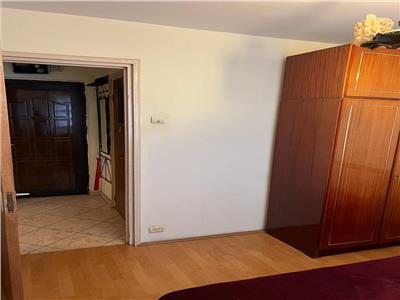 Vanzare apartament 2 camere, decomandat , zona Morarilor-