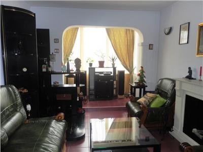 Inchiriere apartament 3 camere, in Ploiesti, zona  Malu Rosu