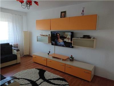Inchiriere apartament 3 camere, in Ploiesti, zona Malu Rosu