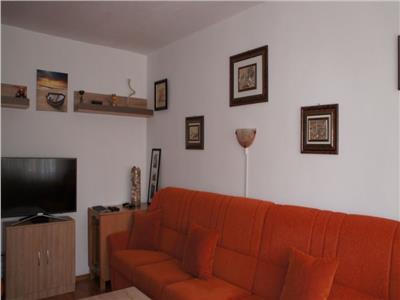 Inchiriere apartament 3 camere, in Ploiesti, zona Vest