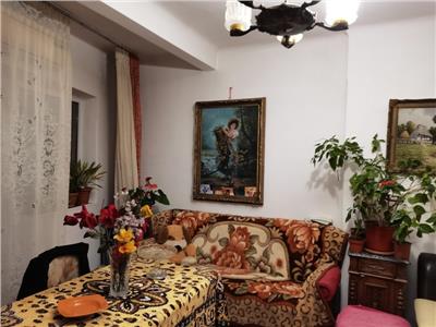 Unirii-Gladiolelor, apartament 3 camere in vila