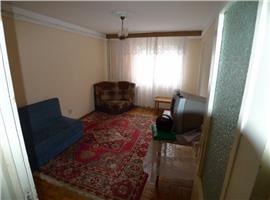 Vanzare apartament 4 camere, in Ploiesti, zona Vest, semidecomandat